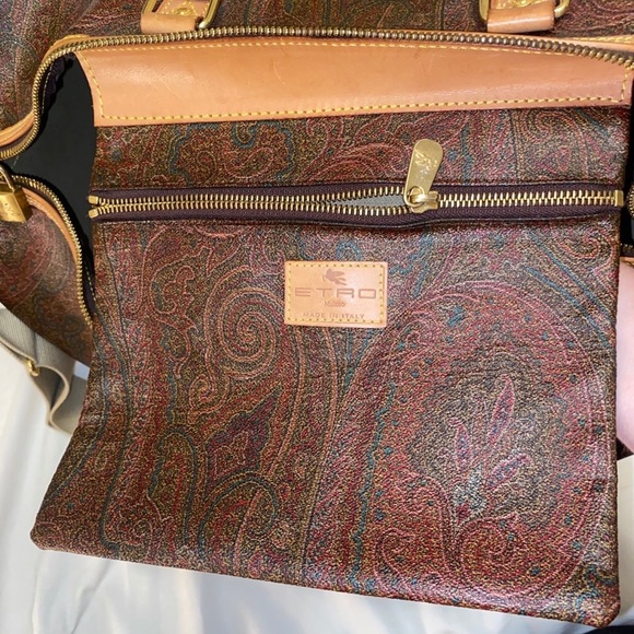 ETRO Duffle bag w/ luggage tag & lock and key. EUC! - Picture 5 of 17